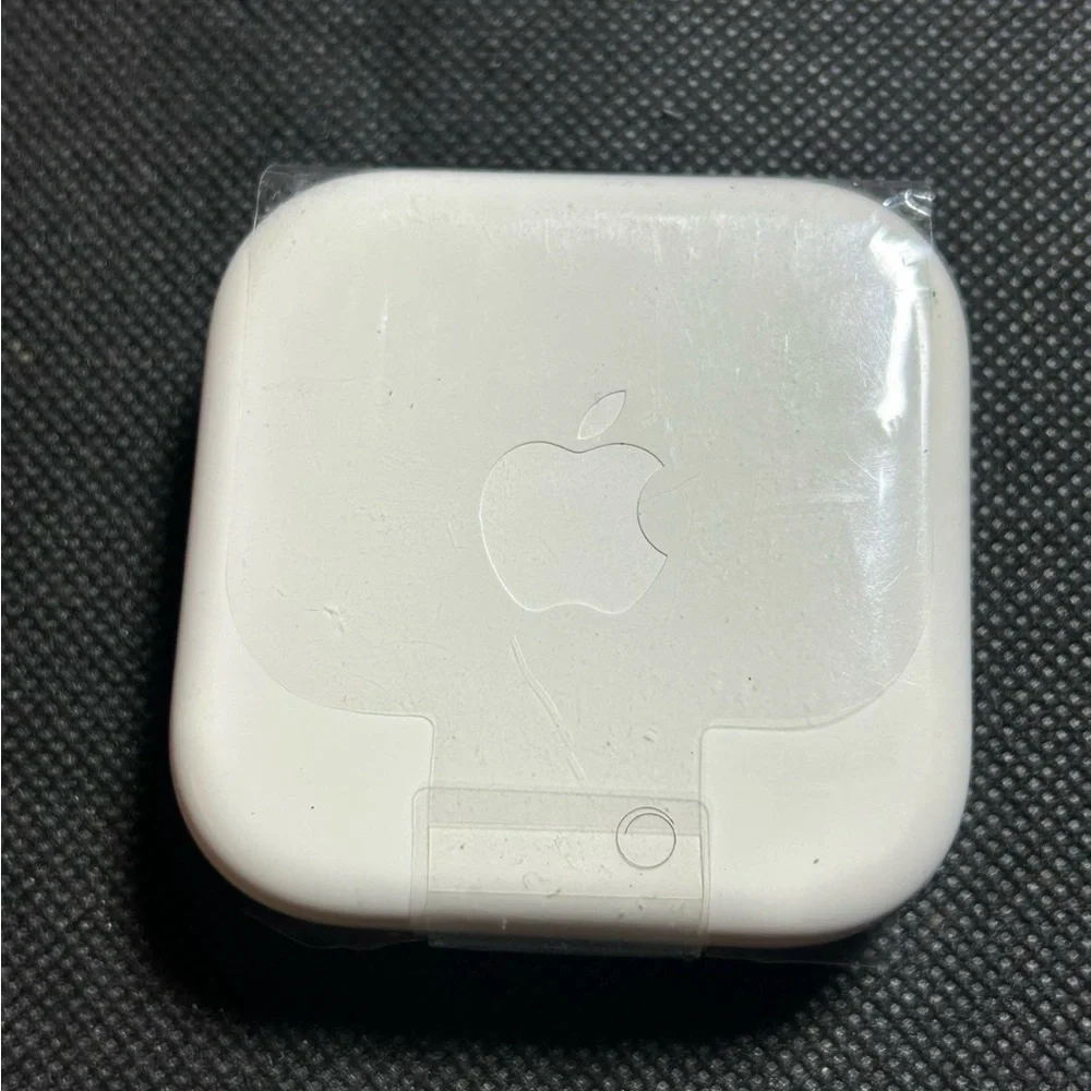 Genuine OEM Apple iPhone Wired Earpods Earphones Earbuds 3.5mm Jack New